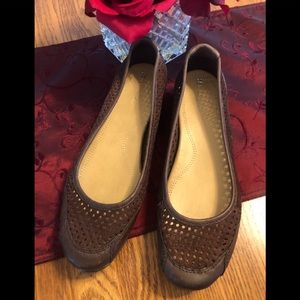 New Naturalizer Brown Perforated flats